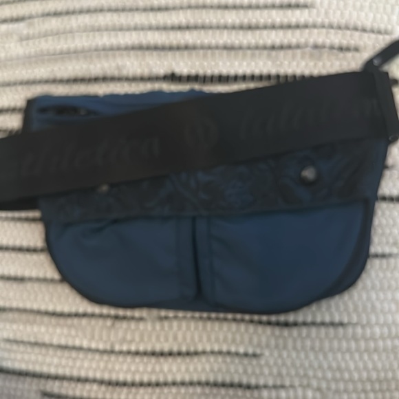 Lululemon Bag - Picture 10 of 13